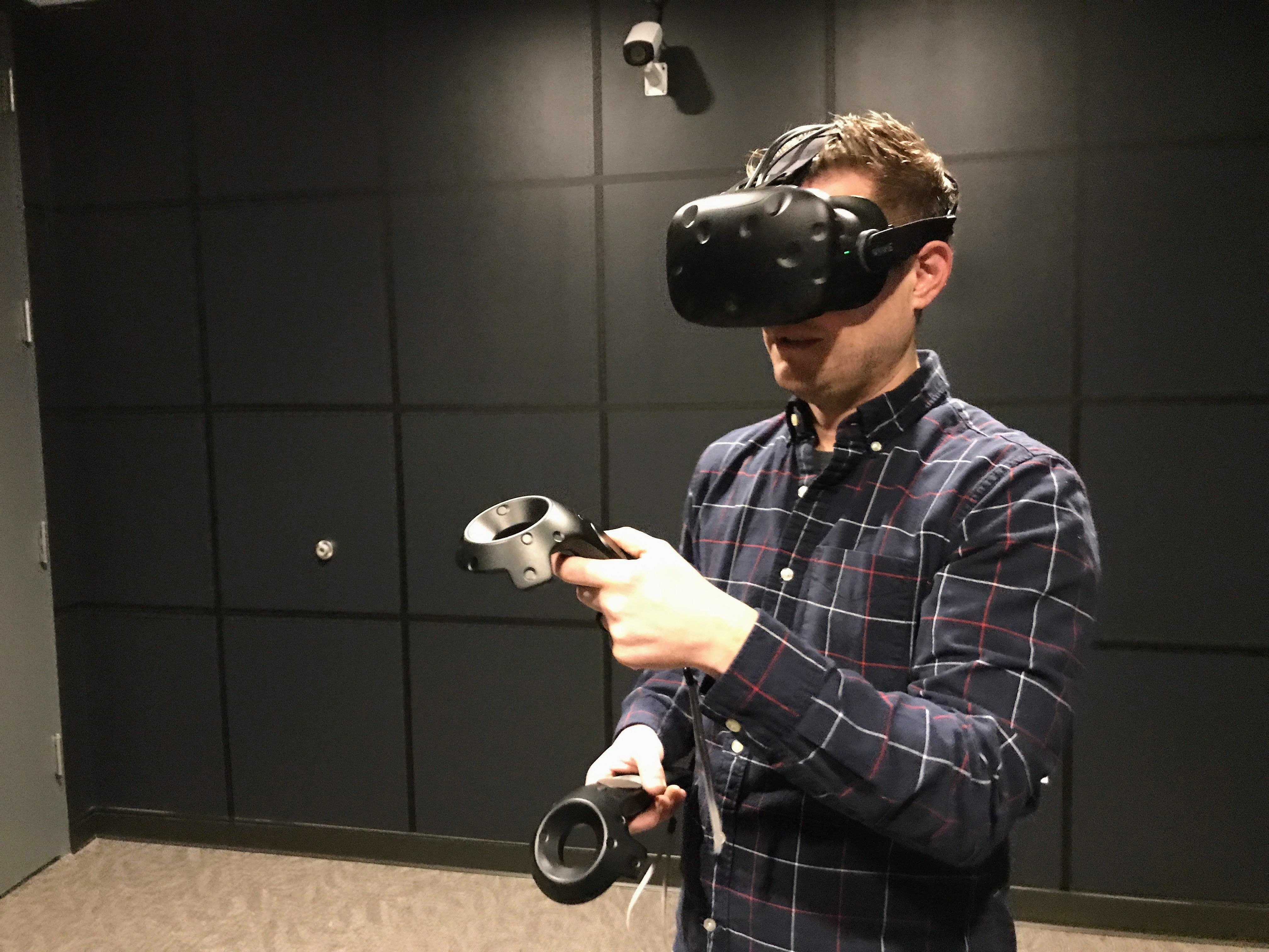 A VR demonstration in a Blink usability lab