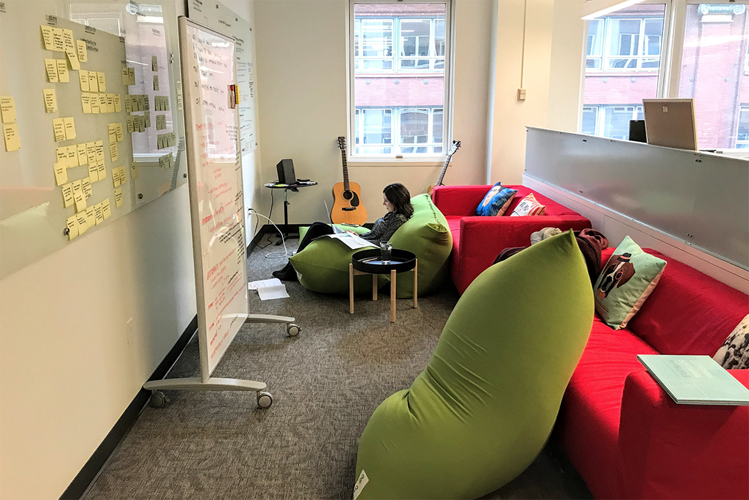 Lounge and relaxation area in Blink's Seattle office.